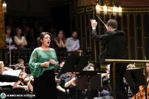gergely-duboczky-conducting